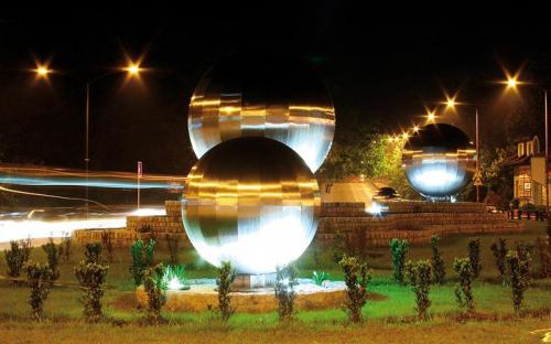 251550_219337798091153_5149078_n.jpg